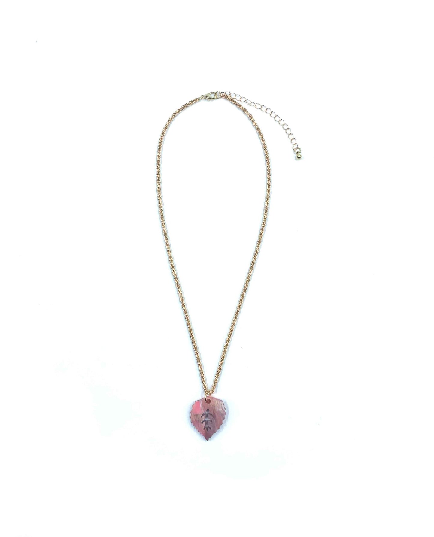 Collar HOJA: un tributo a la naturaleza con un toque rosado encantador-0